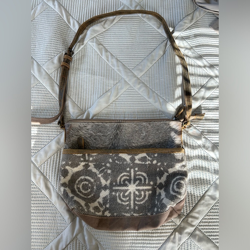 Myra body Bag